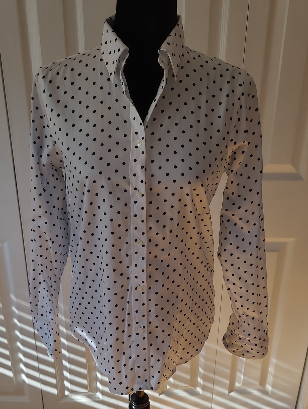 Chaps White Button-Up Shirt with Black Polka Dots
